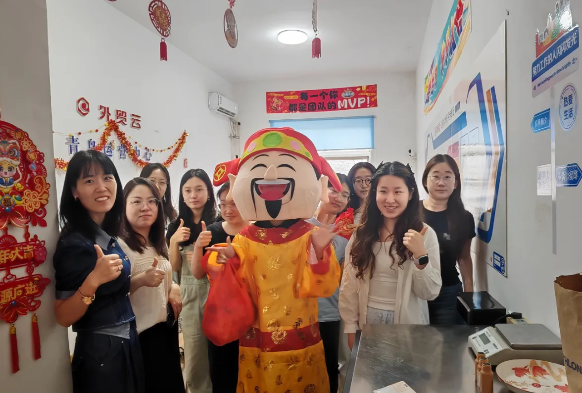 జెమిజీ సంపద పండుగ దేవుడిని సెలెటేర్ చేస్తుంది