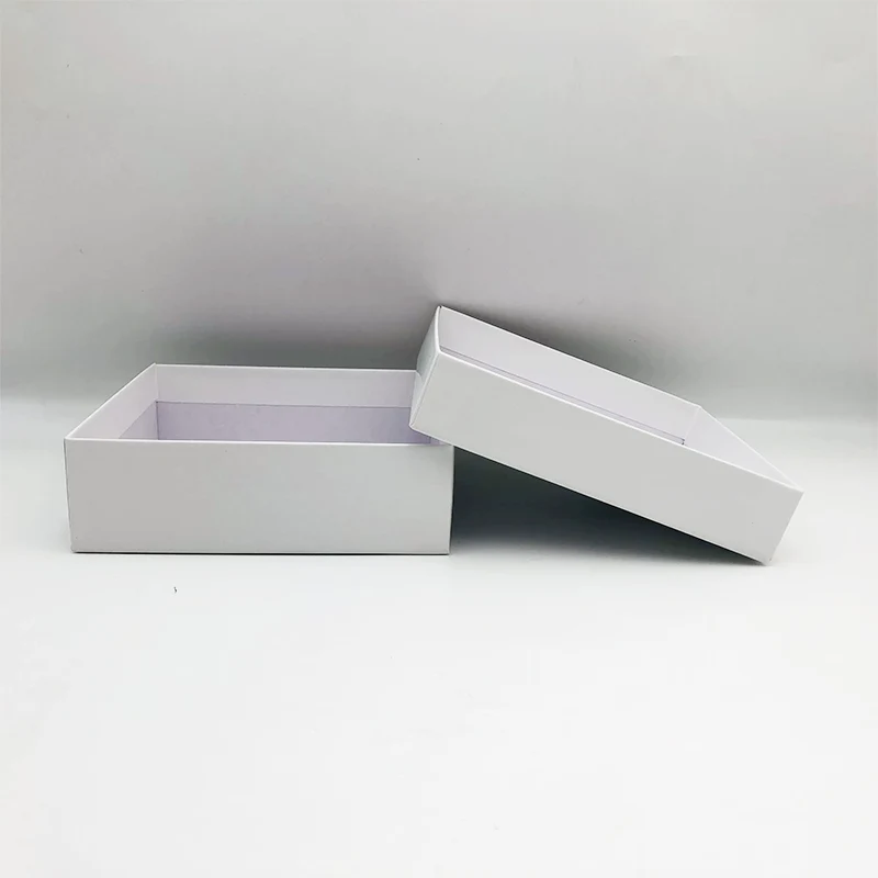 white top and bottom box in China
