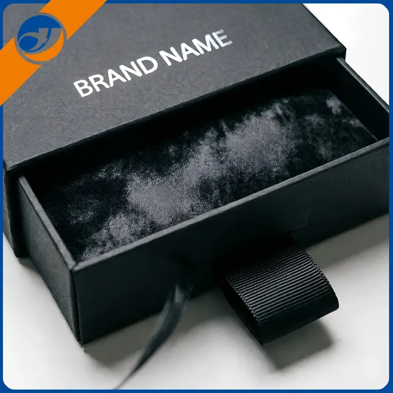 లగ్జరీ టై బాక్స్